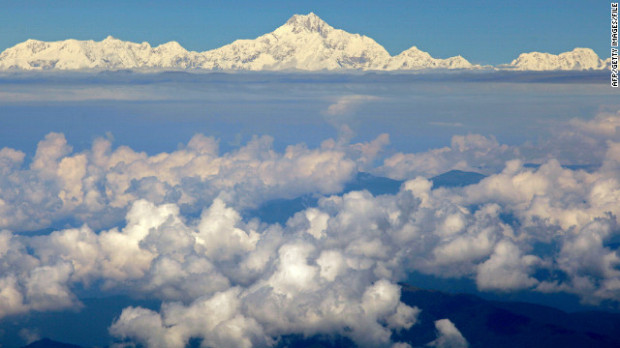 120521112355-mount-everest-story-top