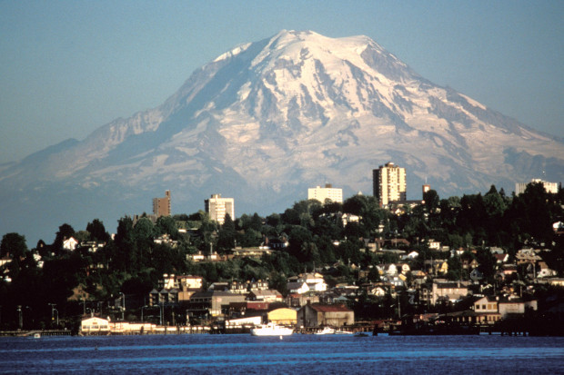 Mt. Rainier towers of Pudget Sound, WA