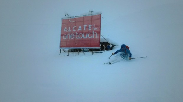 Storm skiing on the Eros I fuera pista