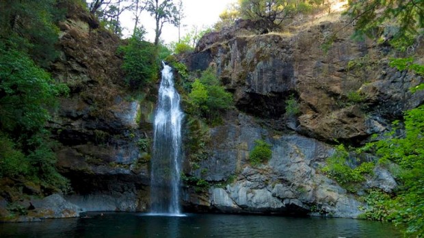 Potem Falls, California. 