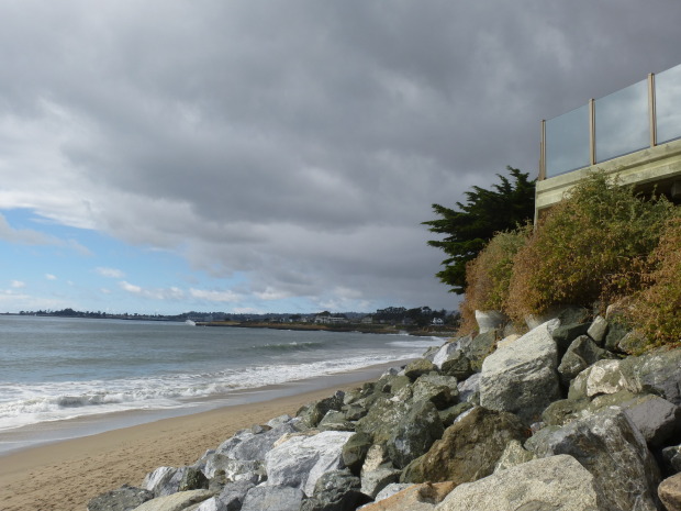 Thunderstorms putting a damper on the day and creating onshore winds.