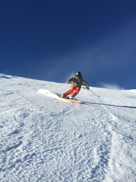 Bluebird hot laps on the groomers