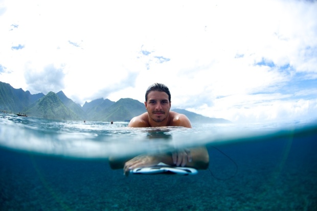 Dos Santos in Tahiti (Billabong)