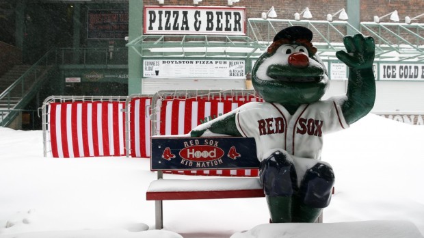 boston_snow_fenway_park_red_sox_photos