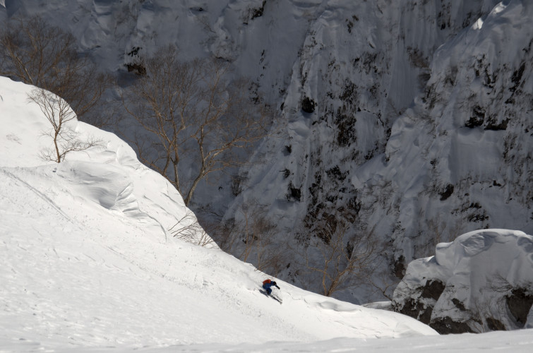 Connecting pitches. Lee Lyon photo, Zach Paley skier.