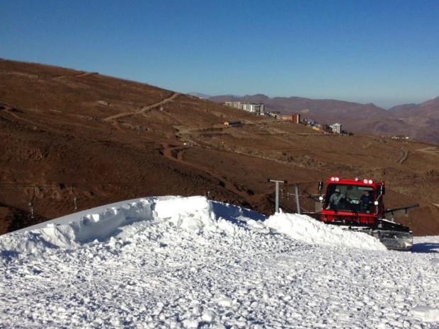 Snowmaking at La Parva on June 17th, 2015.  photo:  la parva