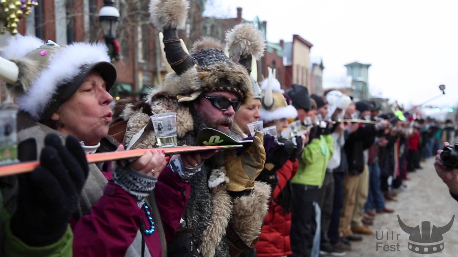 Shot-ski crown