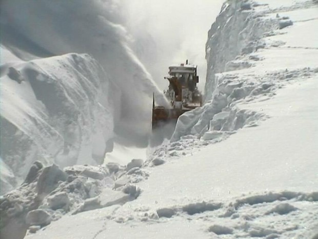 How Tioga Pass is supposed to look this time of year...
