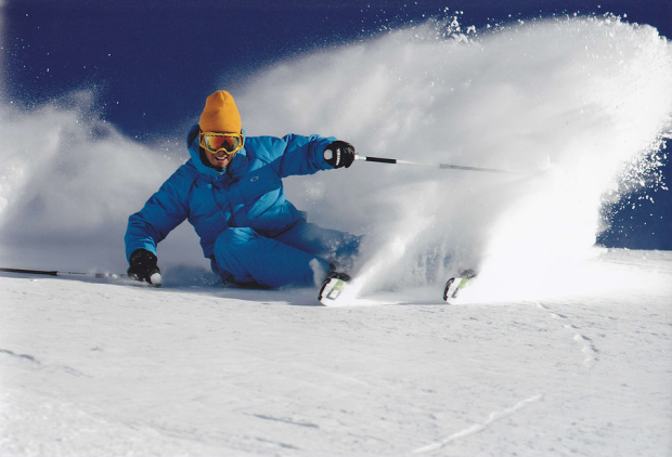 Paul Lorenz spraying pow. photo: Paul Lorenz Clinics