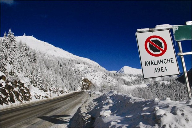 Koonetany Pass avalanche warning sign.