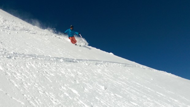 Skimac ripping the pow