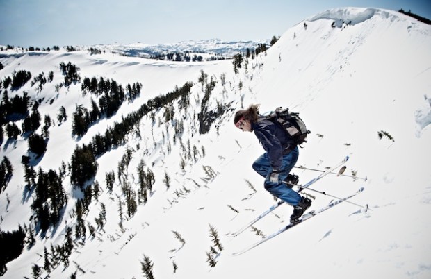 Hippy shredding Ebbetts Pass.  photo:  onsierra.blogspot.com