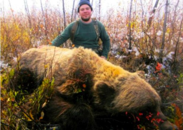 The largest bear ever killed on record. photo: larry fizgerald