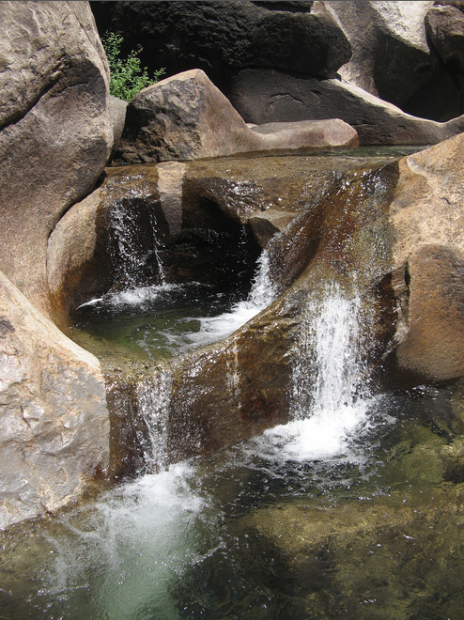 Some of the many waterfalls and pools at Cleo's Bath. photo: flicker, no pintamos nada