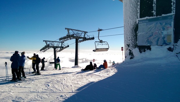 Skiers and riders enjoying the end of a fantastic day at Turoa - July 28th