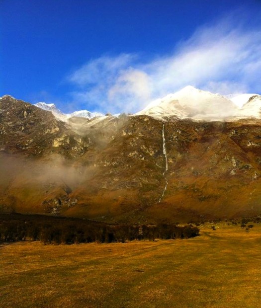 Morning snow line.