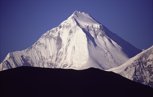 26,795-foot Mt. Dhaulagiri released an avalanche that killed 5 on Tuesday.