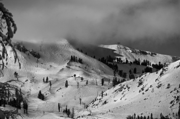 Moving to a ski town? good. photo: Hank de Vre