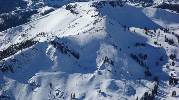 Headwall Face.  photo:  Points North Heli