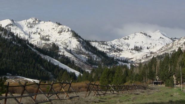 KT-22 and Headwall at 8:30am today.