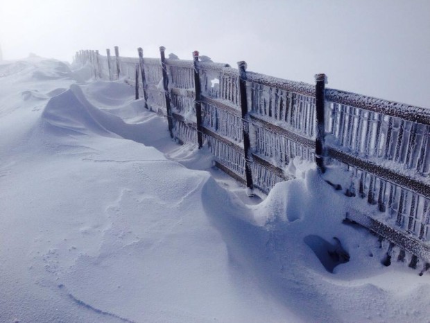 Snow drifts at the top of 23 were 18" deep yesterday.