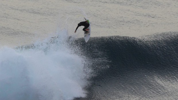 A local getting nasty at Lobos. photo: tu sesion