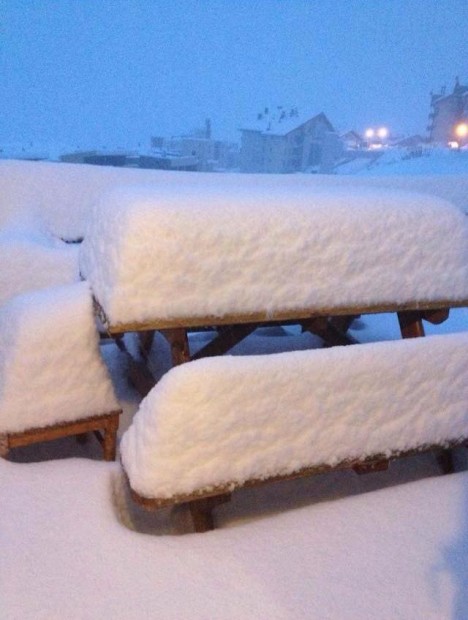 20" in El Colorado, Chile today.  photo:  Flux Veho Mountain Film Festival