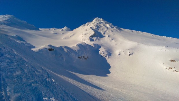 The Glacier is still holding HEAPS of soft wintery snow