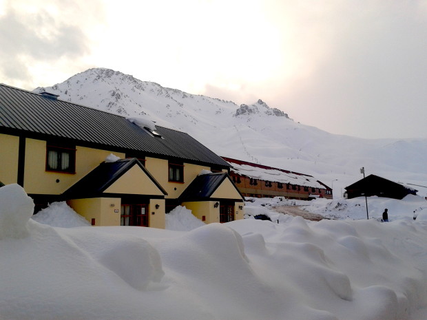 Las Lenas, Argentina yesterday with big snow.