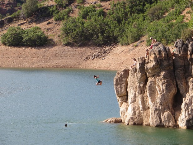 Cliff jumping in Causey Reservoir, Utah