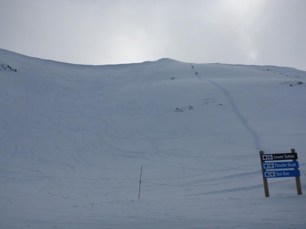 Photo: The hike up the summit - still plenty of fresh snow at 3pm. 