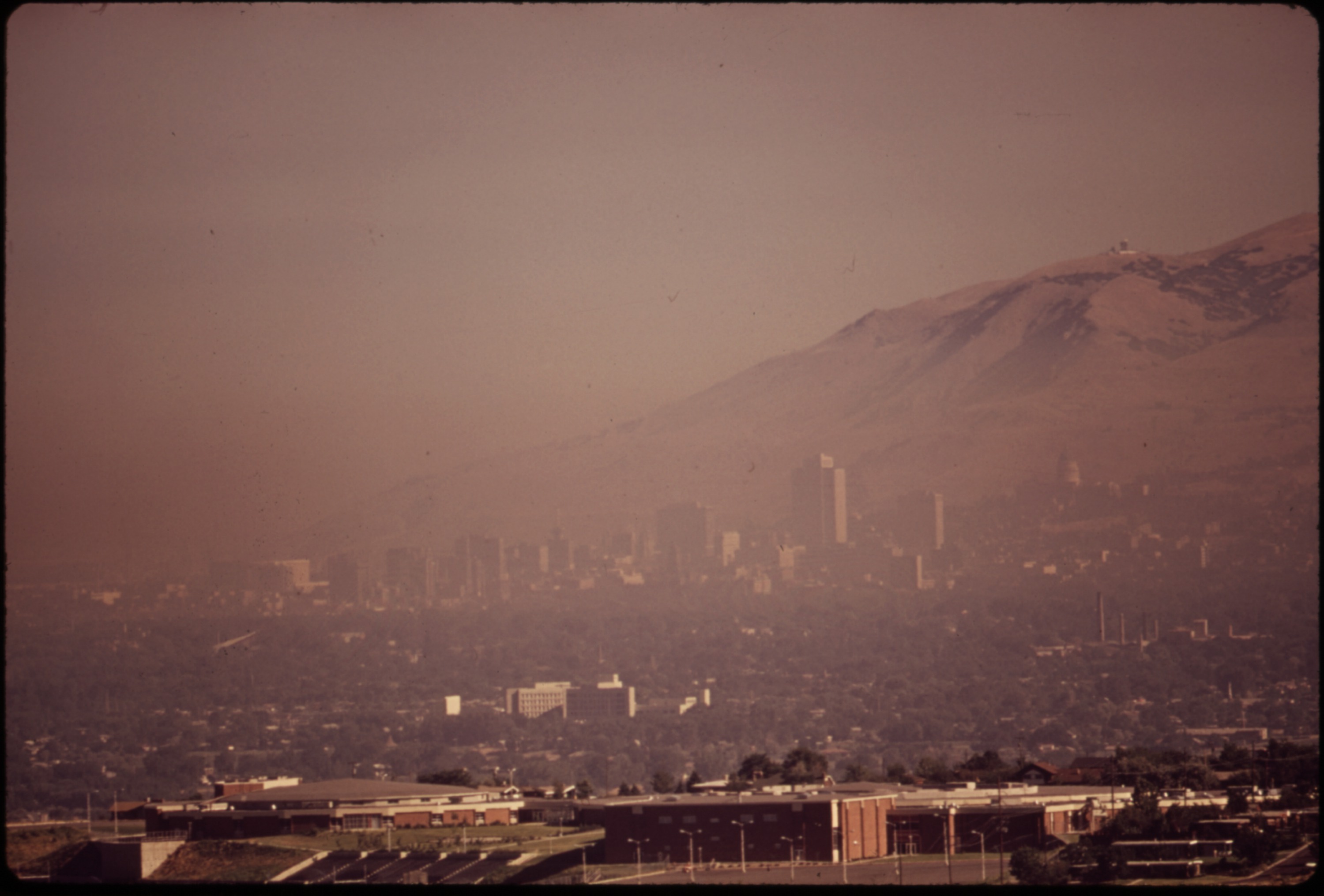 smog_blankets_salt_lake_city_-_nara_-_544791-1