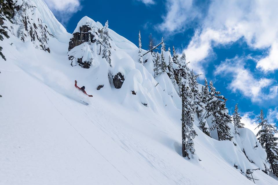 Ripping that big ol' backside pow slash