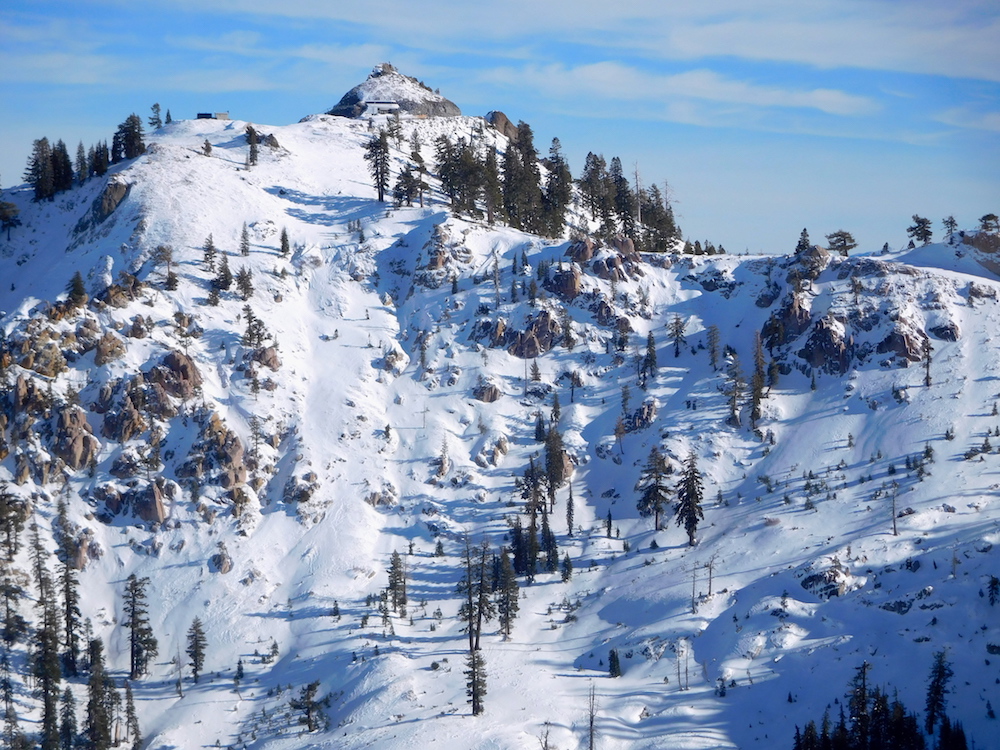 Rock Garden looking good off KT-22 toady. There were 2 tracks coming down West Face this pm that looked dreamy... photo: snowbrains