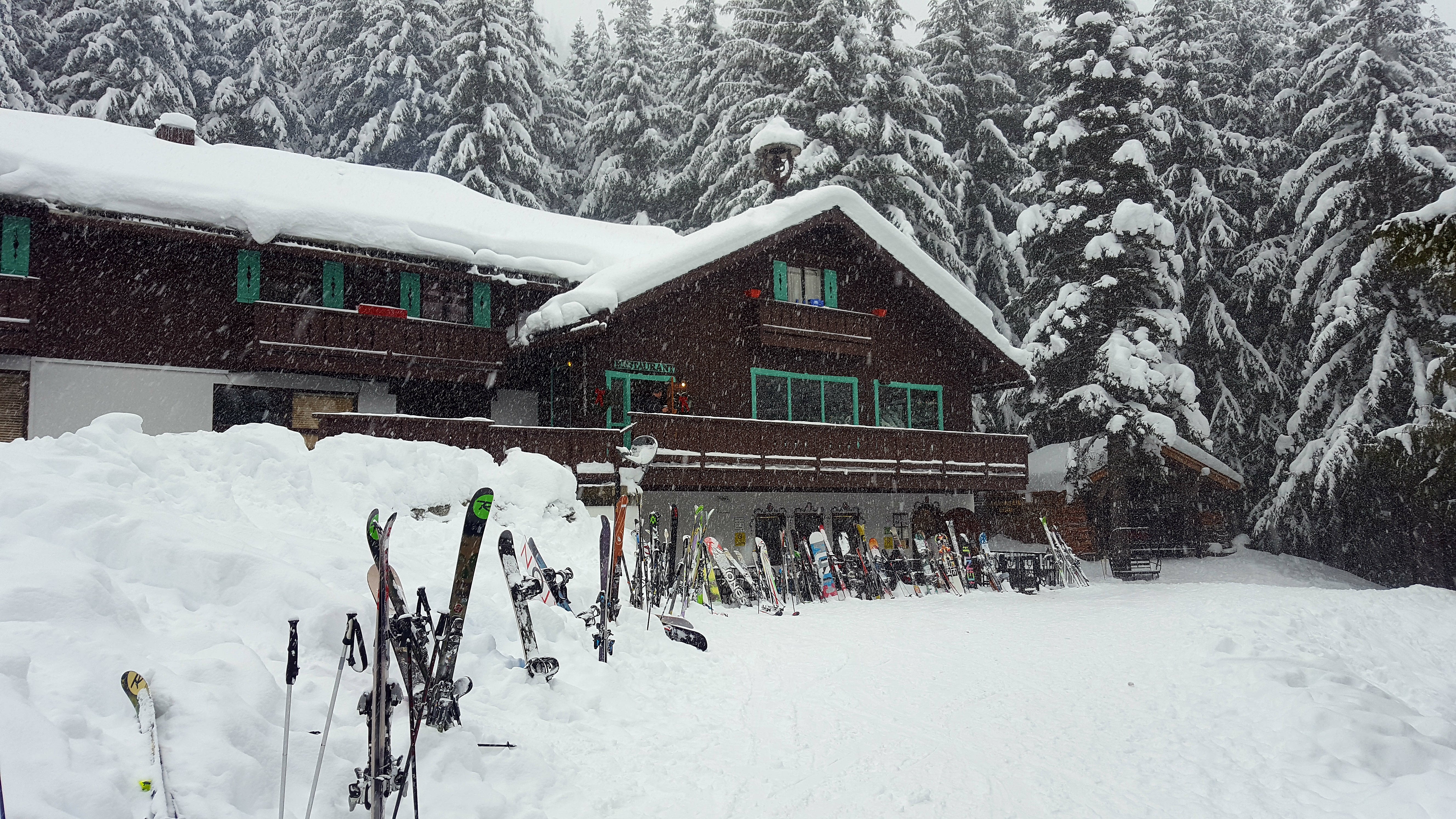 storm apres snowing dumping powder