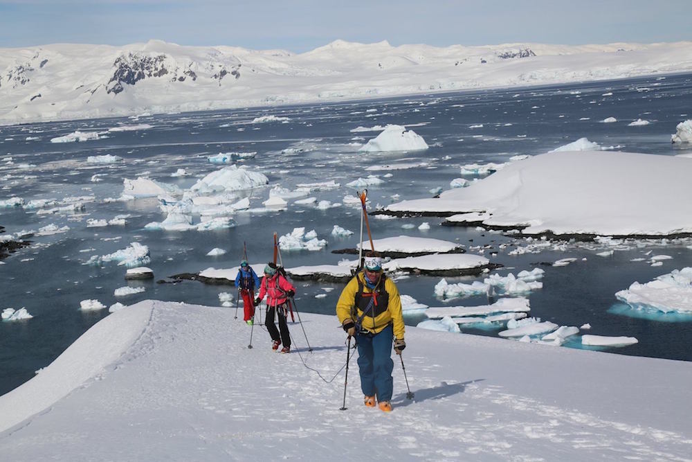 Doug Stoup and crew. image: rodrigo mujica/Powder South
