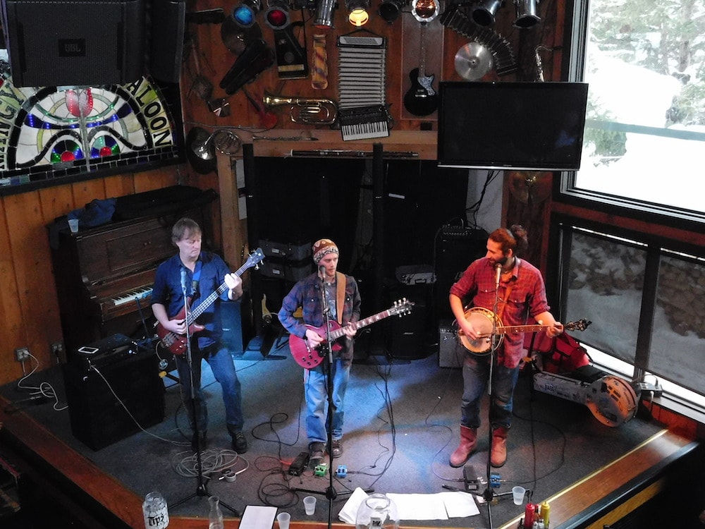 Ripping band, "Bob Dog" at the Mangy Moose today. photo: snowbrains