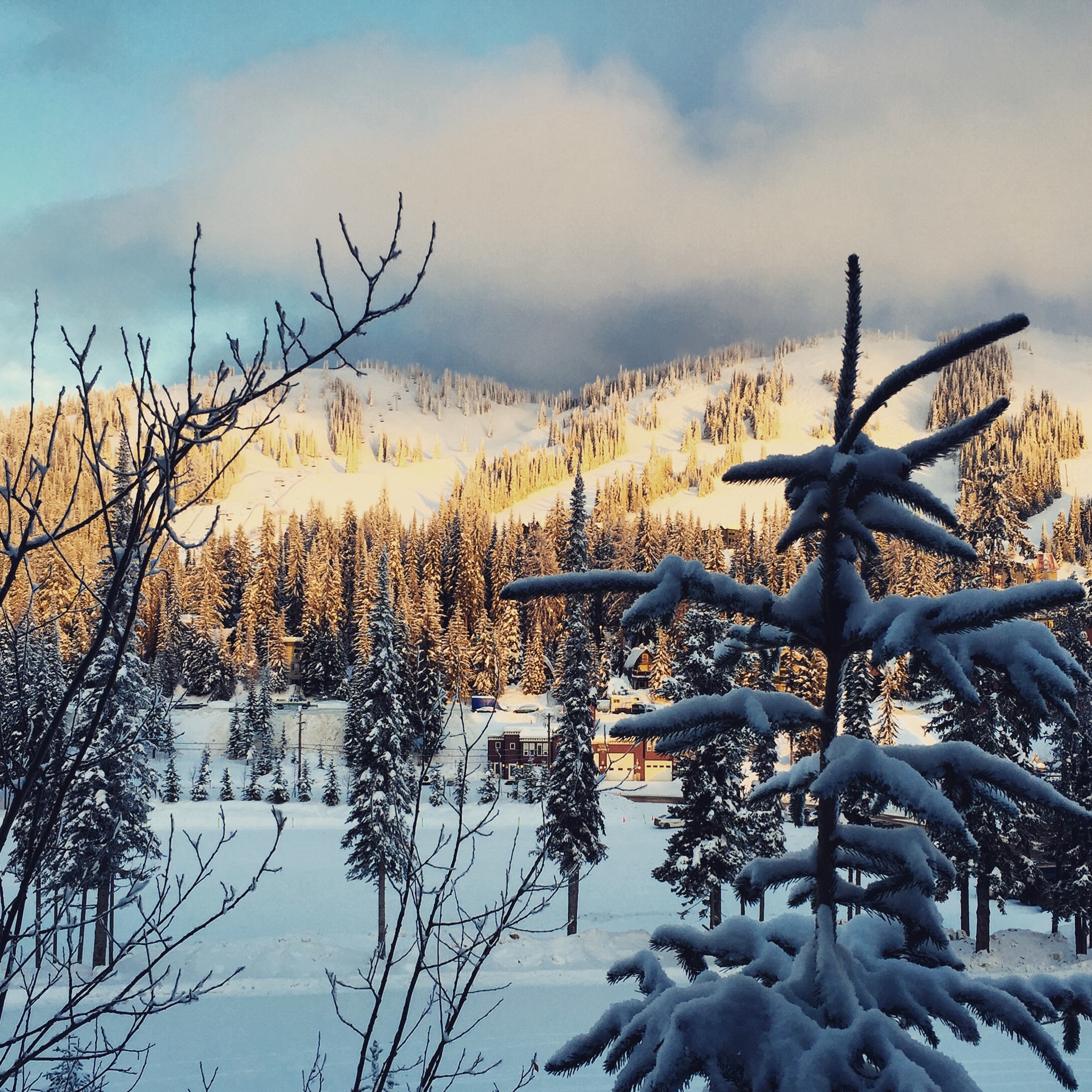 Morning sun hitting Attridge ridge and the top of Silverstar