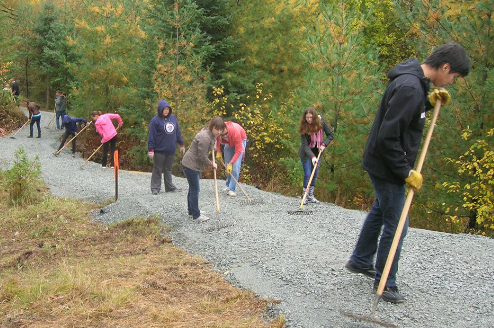 canada, the great trail, worlds longest trail, north america, volunteers, working
