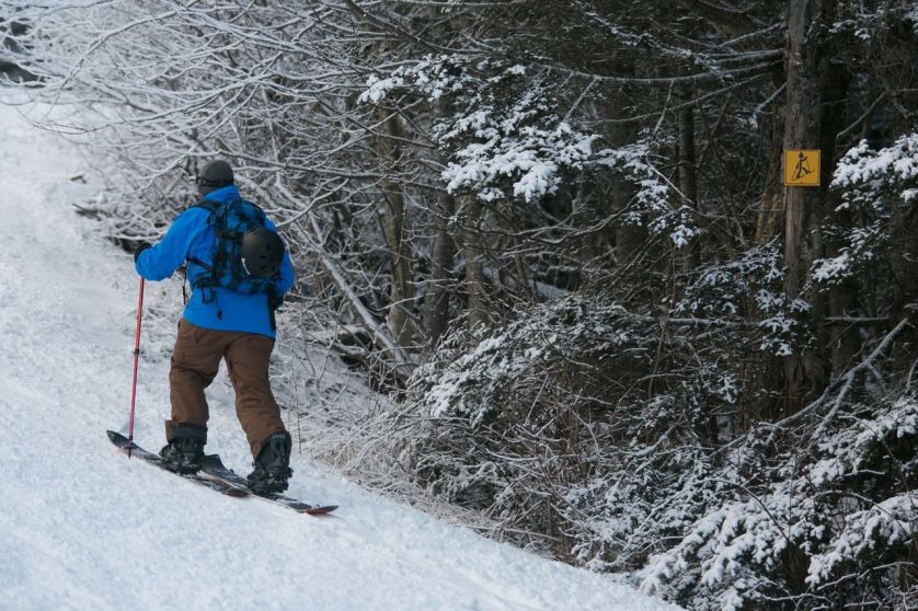 split boarding, uphill, ski-touring, ski-mo