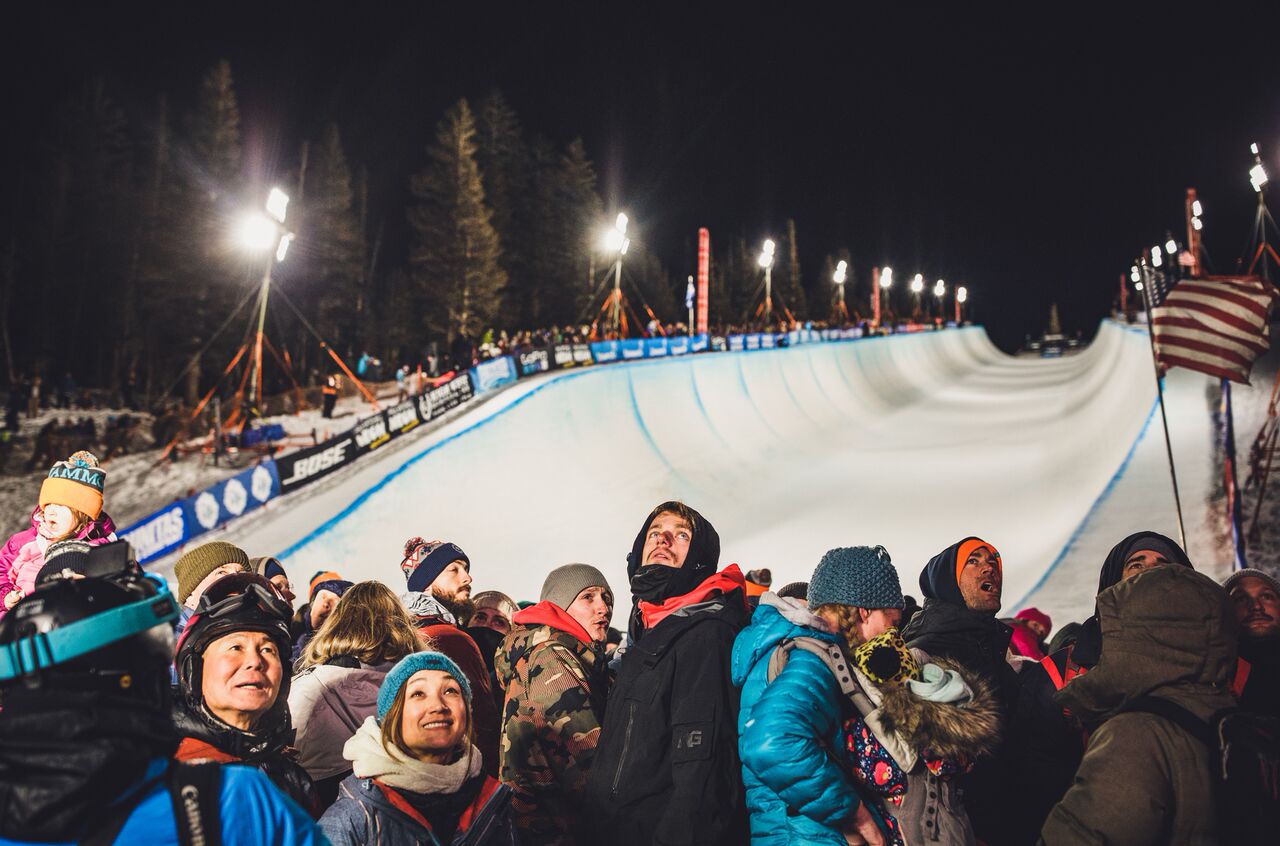 Mammoth and spectators