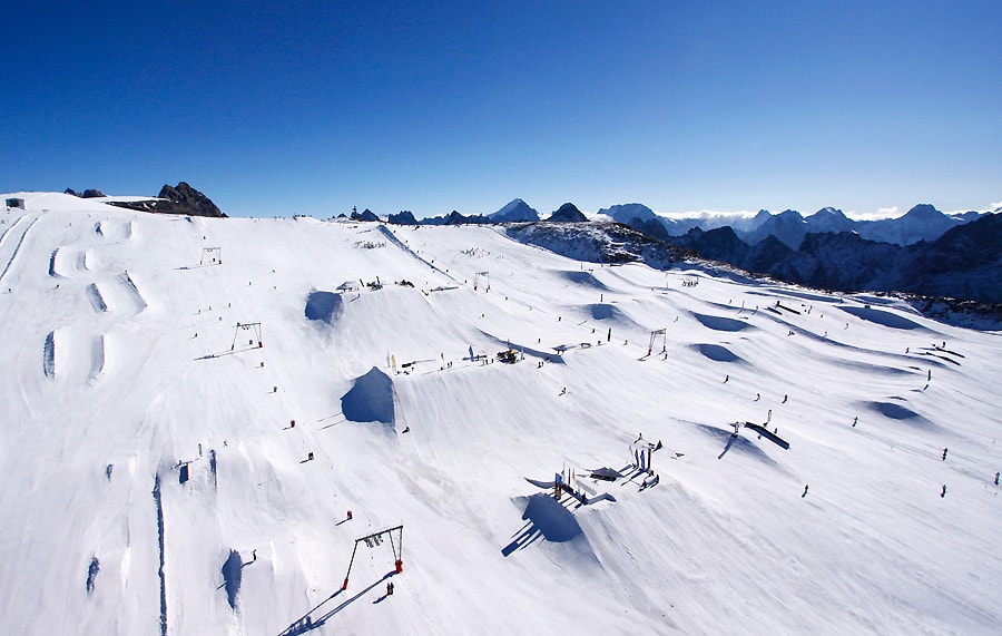 les 2 alpes, glacier, summer skiing