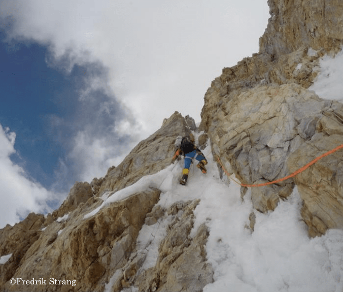 Serge Dessureault, k2, climber, fall, house's chimney