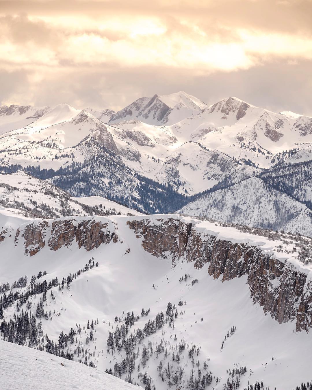 Sierra Nevadas, Snowy Mountain Range, Eastern Sierra