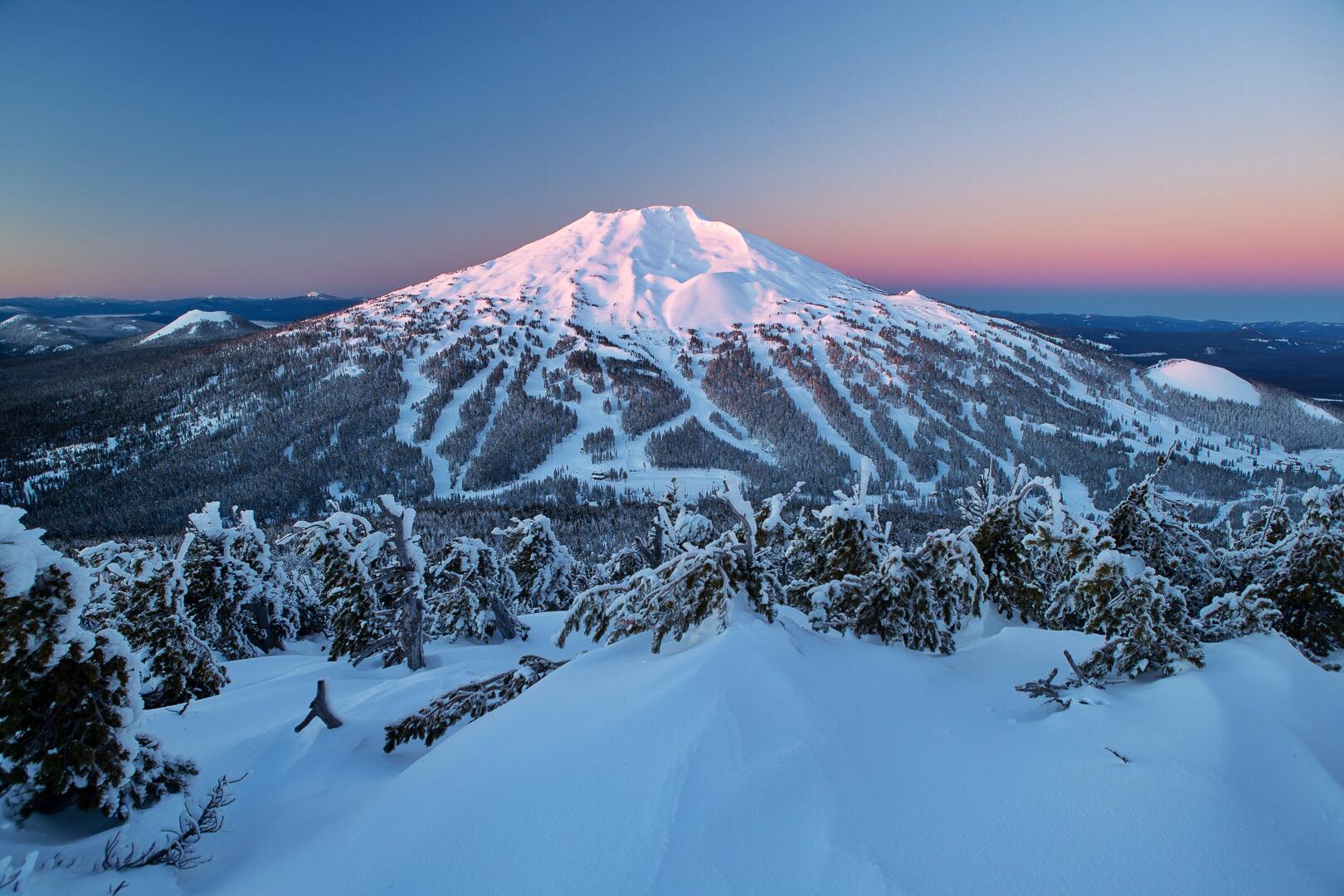 mount bachelor, oregon, avalanche, patroller buried