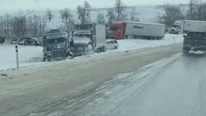 cars, canada, slide off