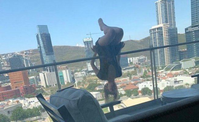 yoga, balcony, student, falls, Mexico