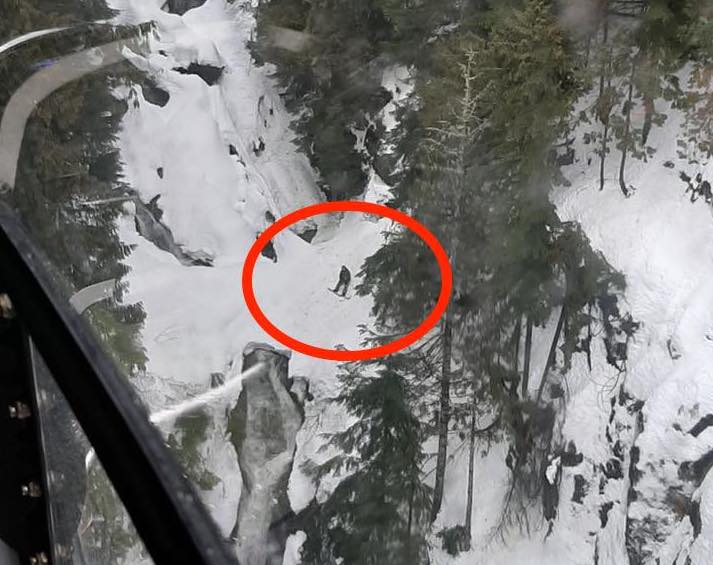 grouse mountain, British Columbia, rescue, snowboarder, stranded,canada,
