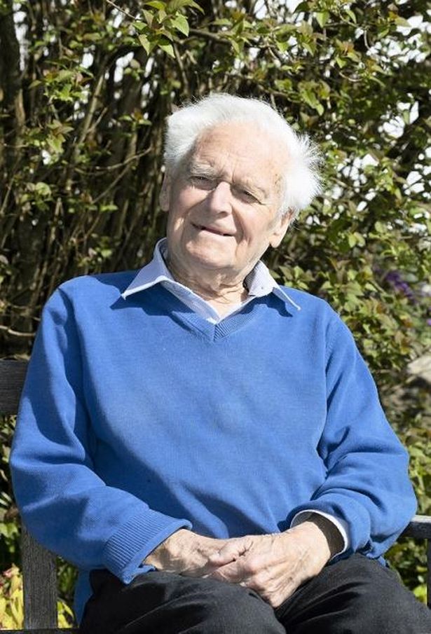 100-year-old skier, uk's oldest skier,
