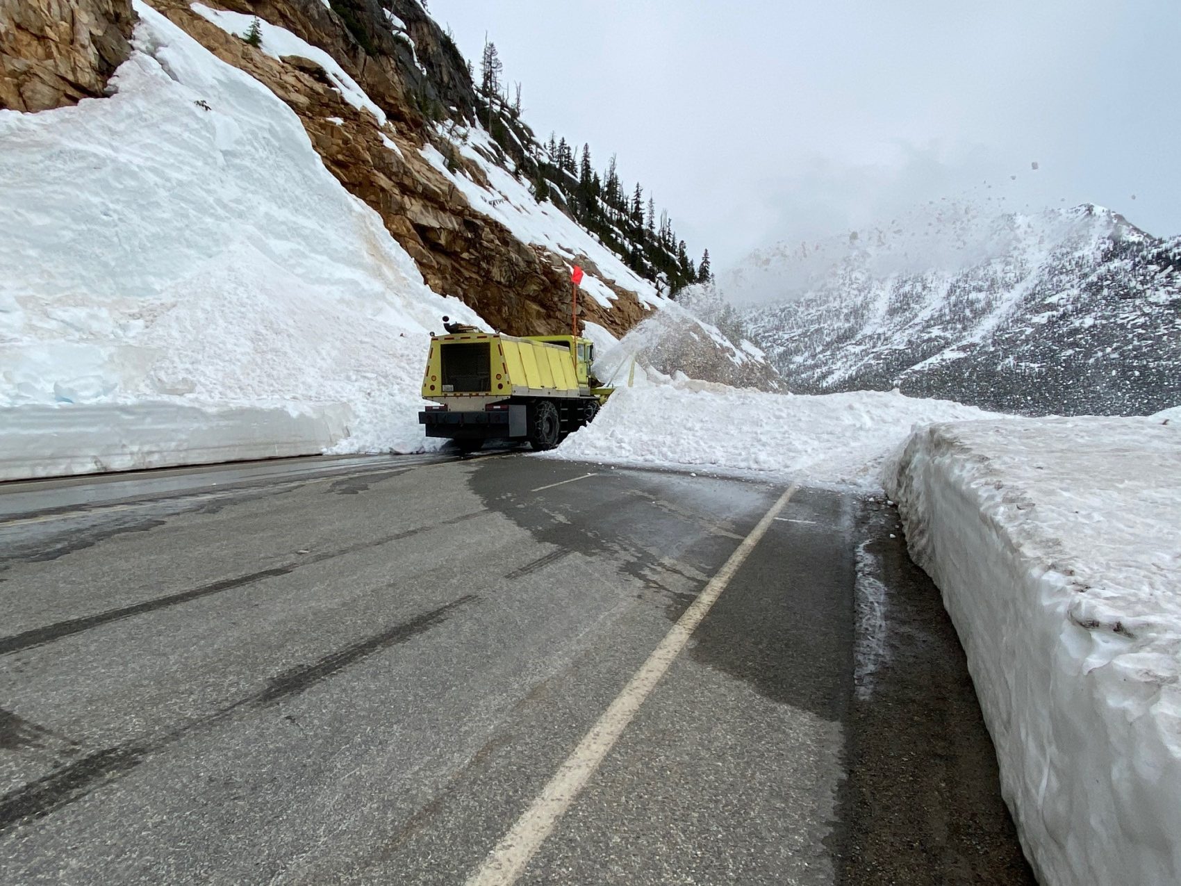 north cascades highway, open,